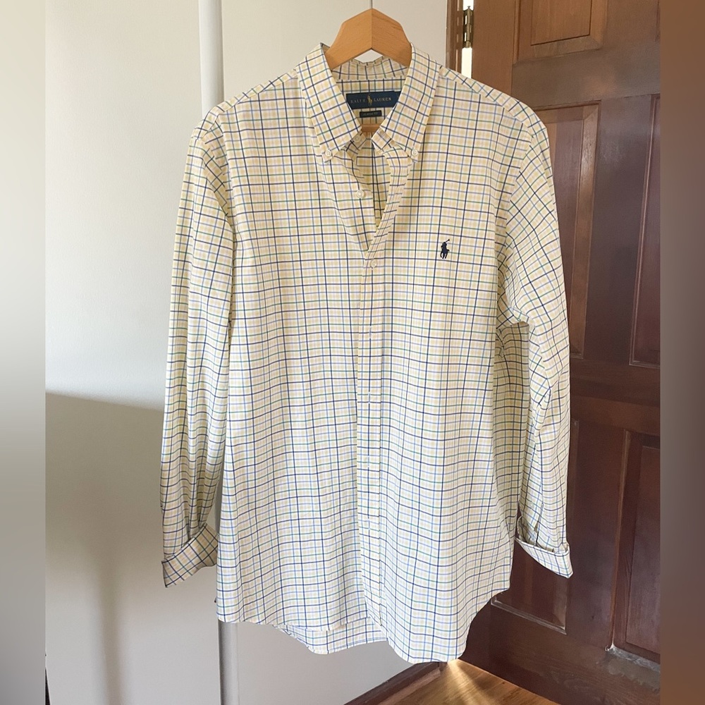 Large Ralph Lauren Men’s Button Down